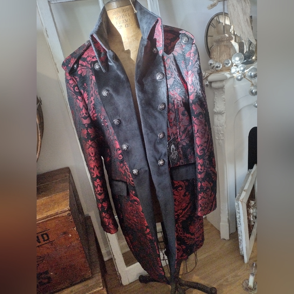 Angelino Majesty Damask Tapestry Long Coat Size 46 NWT